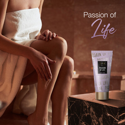 Deep Fresh Passion of Life Kutulu Hediye Seti Vücut Spreyi 200 ml ve Vücut Losyonu 200 ml (5)